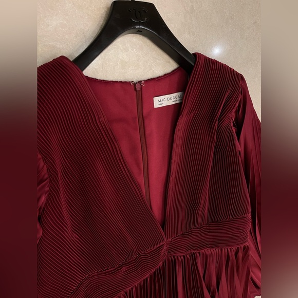 Mac Duggal Long Flare Sleeve Pleated Dress In Berry Size 14 - Picture 8 of 11